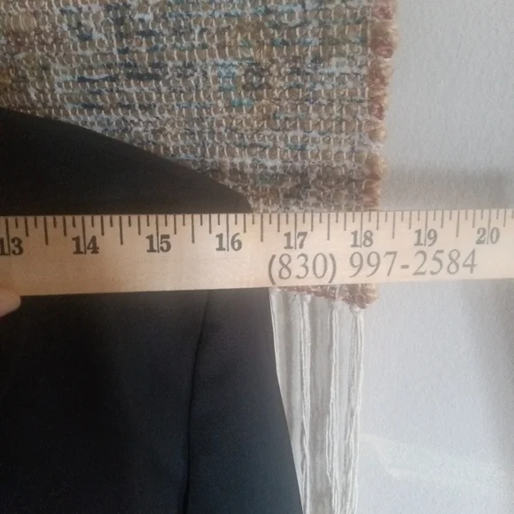 Tahari Women's 3 Button Black Long Blazer Jacket Size 12 EUC - Picture 6 of 7